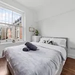 London Living 2 Bedroom Flat 2 Mins To Clapahm Junction Cj